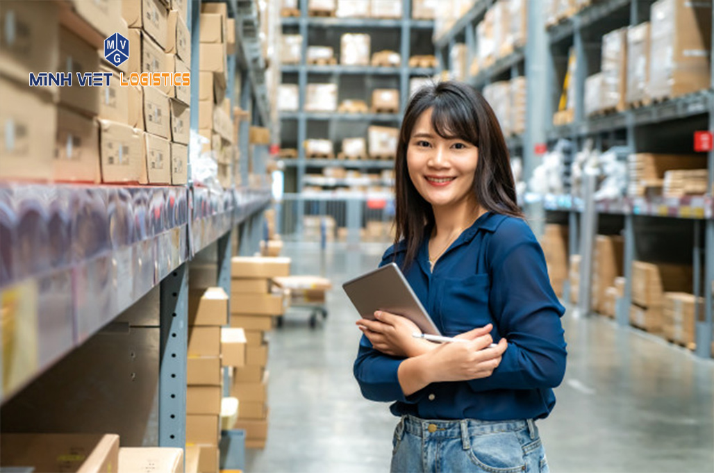 Kho hàng của Minh Việt Logistics có người quản lý 24/24