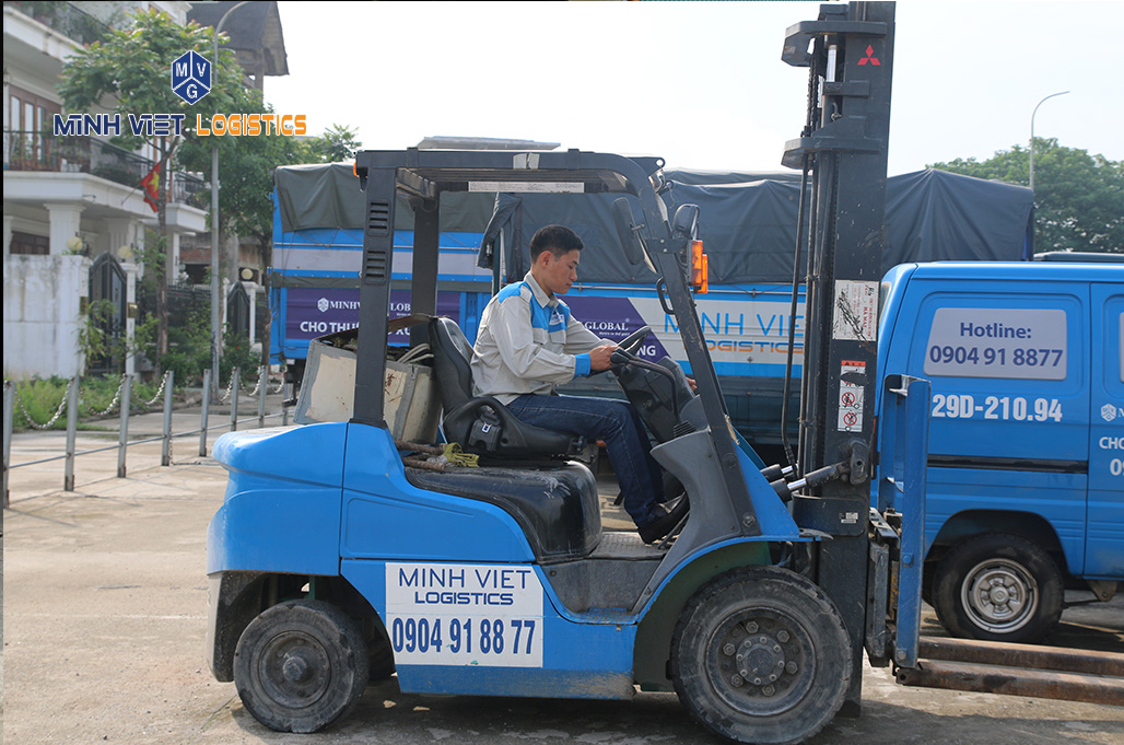 Minh Việt Logistics hỗ trợ đầy đủ các thiết bị, xe vận chuyển hàng hóa cho doanh nghiệp