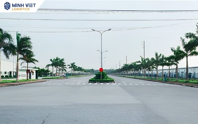 đường nội khu và nhà xưởng tại KCN Minh Quang Hưng Yên