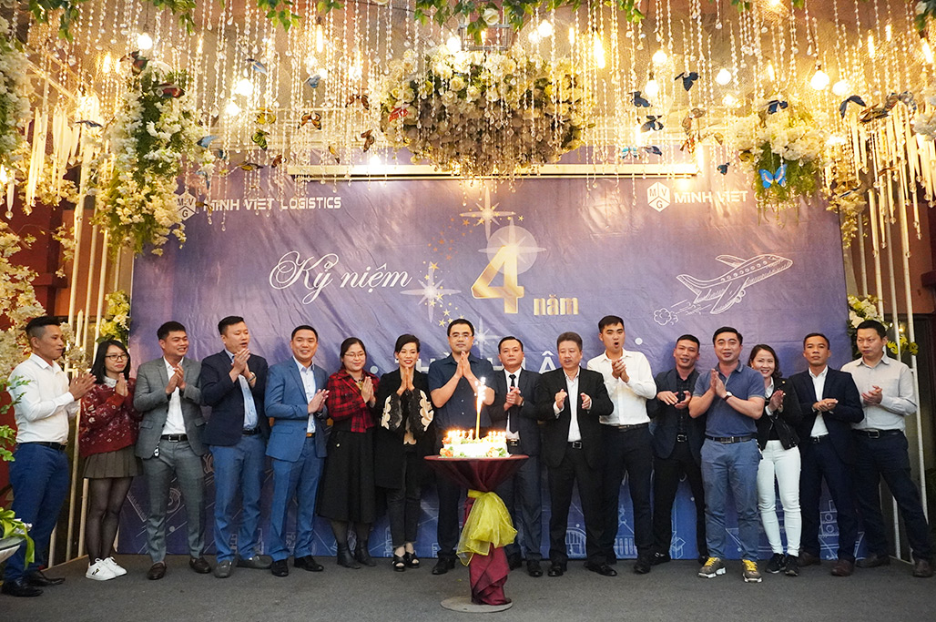 Tưng bừng kỷ niệm sinh nhật MINH VIỆT LOGISTICS tròn 4 tuổi
