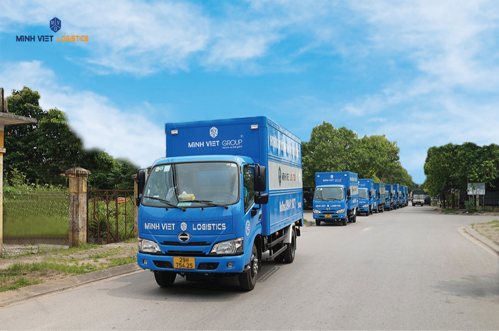 Hệ thống xe tải khô tại Minh Việt Logistics hiện đại, đa dạng tải trọng