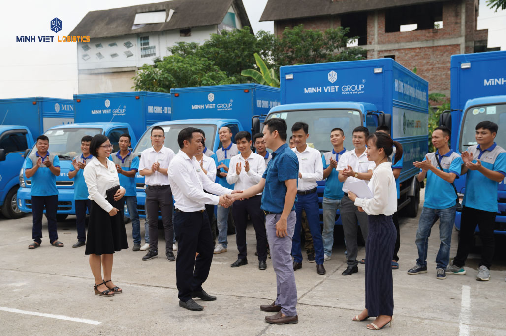 DỊCH VỤ CHO THUÊ XE TẢI KHÔ TẠI MINH VIỆT LOGISTICS